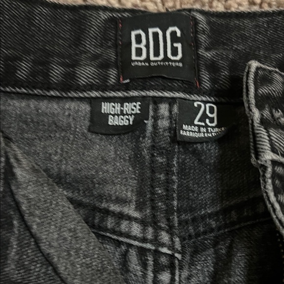 BDG Charcoal Black High Waisted Distressed Baggy Jeans Size 29 - Picture 3 of 6